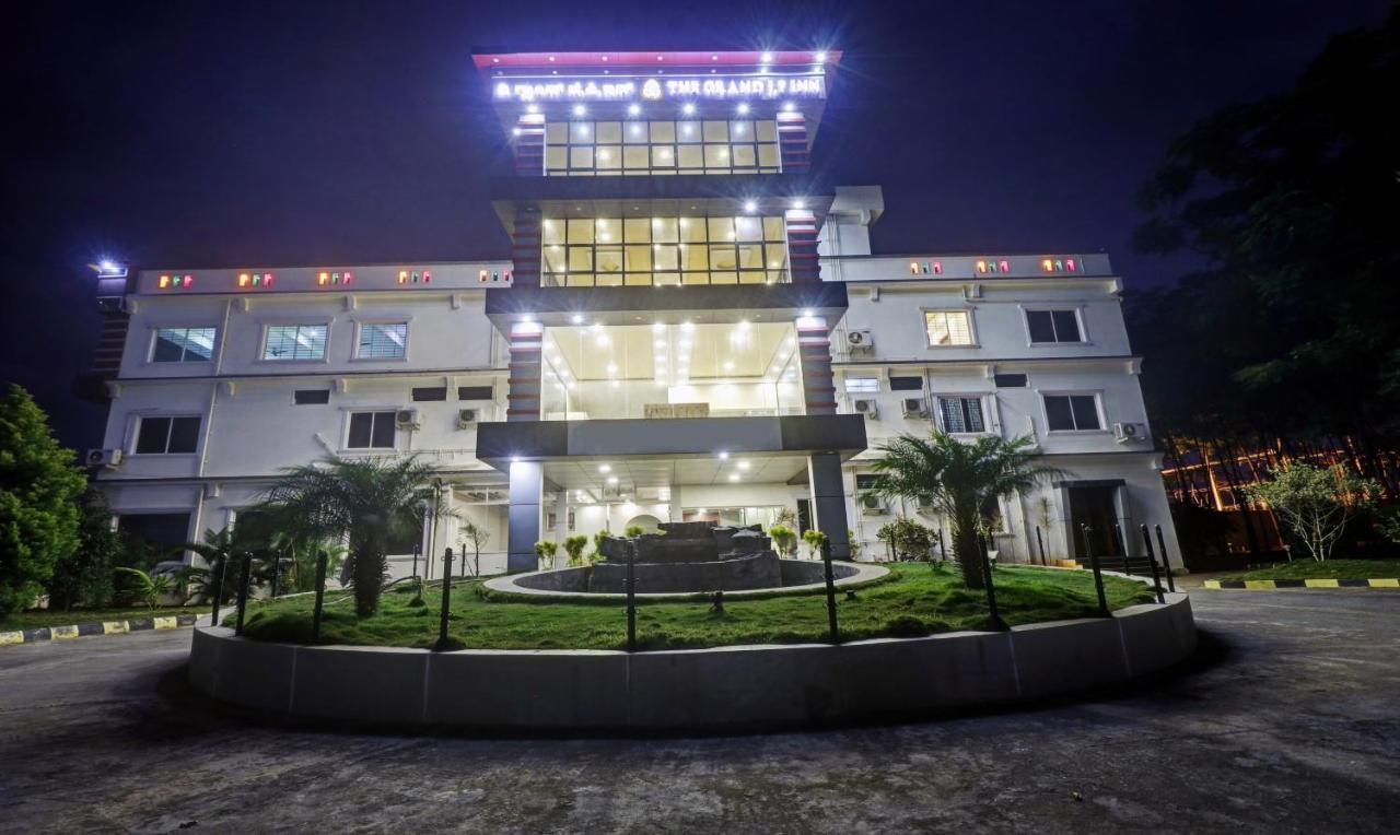 Grand Jp Inn Near 2 Km From Gundlupet Bus Stand Kültér fotó